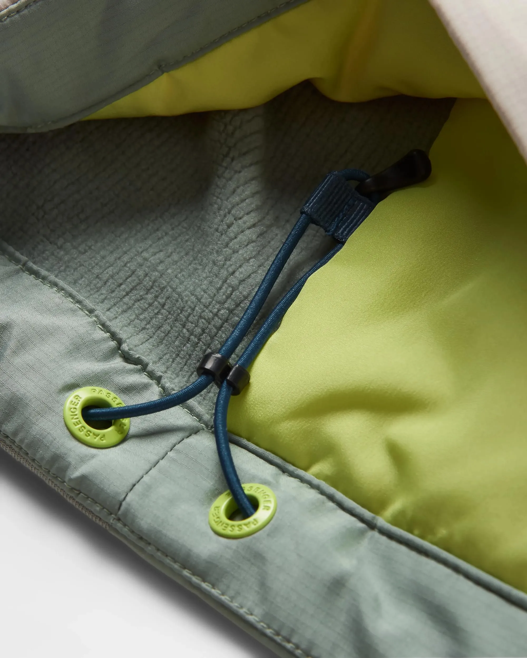 Daybreak Lightweight Recycled Thermore Insulated Jacket - Pistachio/Blue Steel