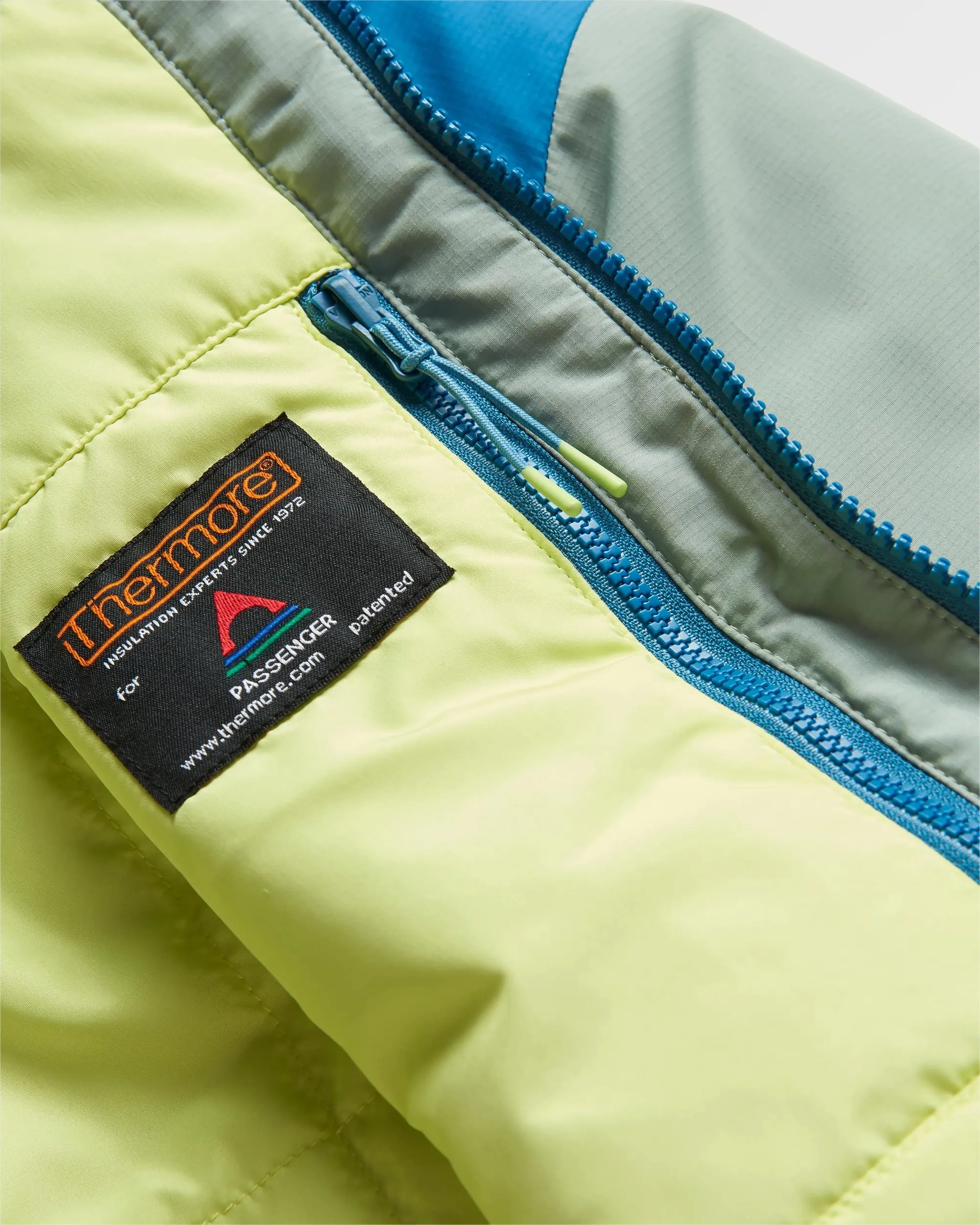 Shasta Lightweight Recycled Thermore Insulated Jacket - Pistachio/Blue Steel